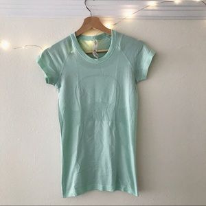 Lululemon workout T
